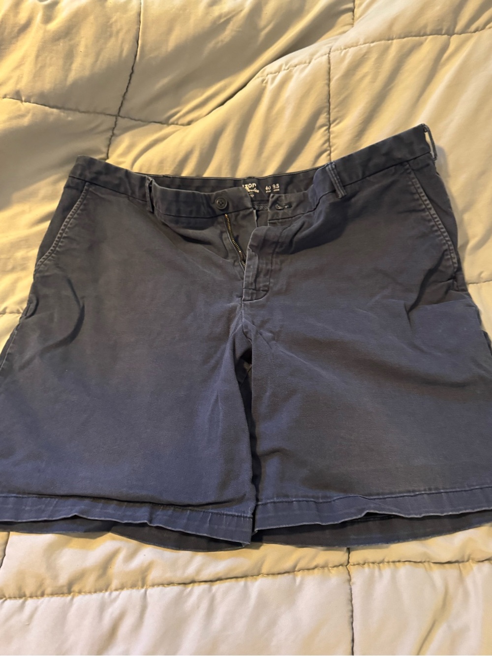 Izod Men's Navy Flat-Front Casual Shorts